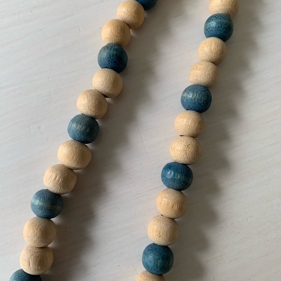 70s Wood Bead Necklace - Picture 4 of 4